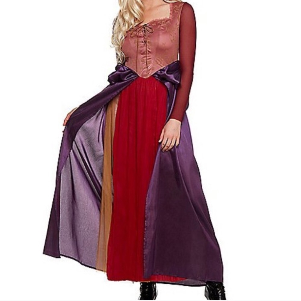 Sarah Sanderson Hocus Pocus costume
